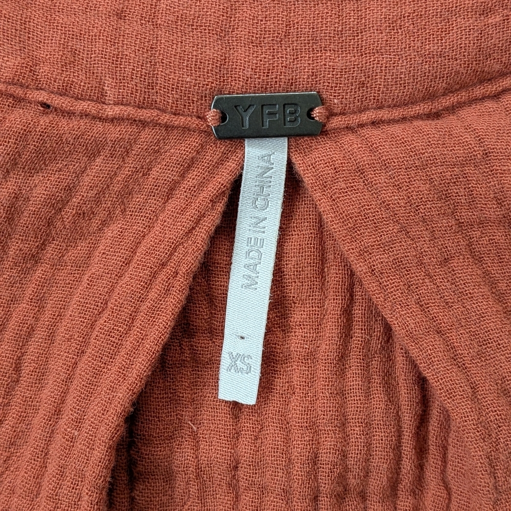 Young Fabolous & Broke Blouse Women's XS Textured Rust Orange Oversized - Picture 3 of 8